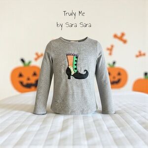 TRULY ME Sz 5 Gray Long Sleeve Shirt with Colorful Witches Boot Design NWT!